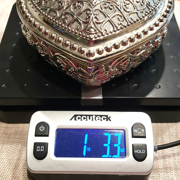 Vintage Metal Heart Shaped Jewelry Box - Picture 8 of 8